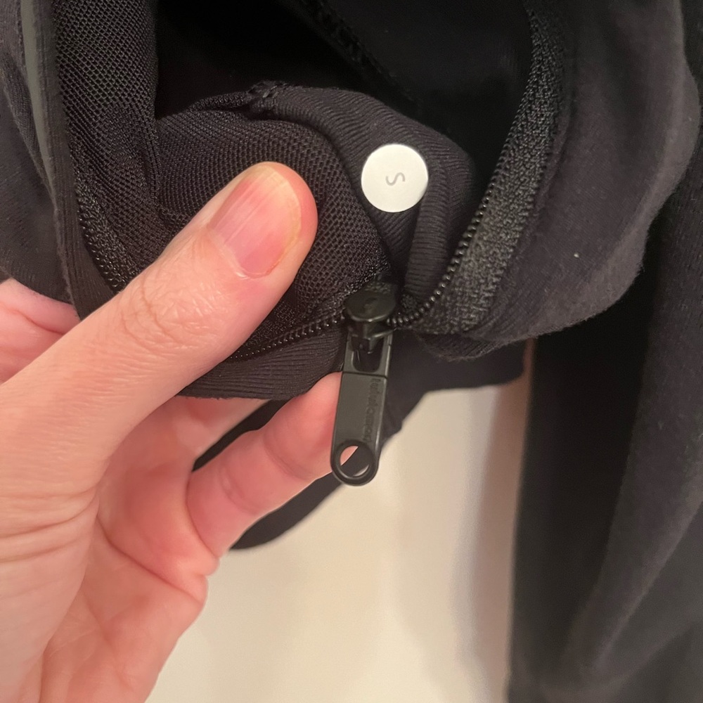 Lululemon Trainer Jacket - Picture 13 of 15